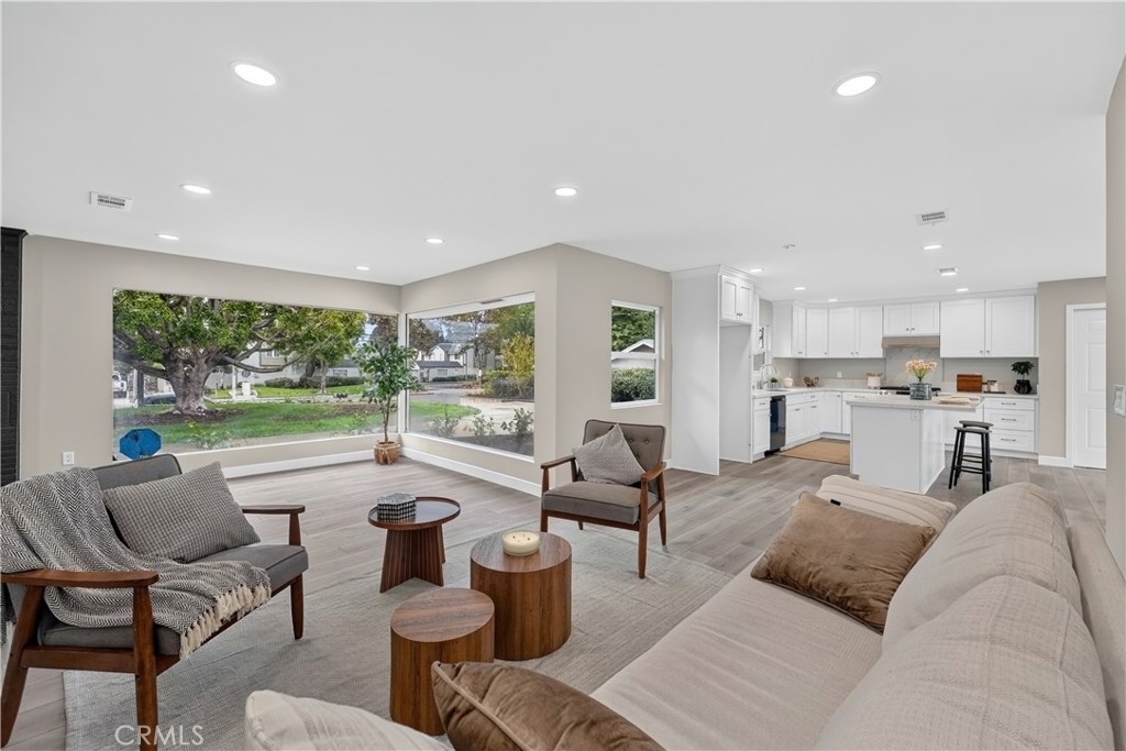 1022 W Francis, Ontario, CA 91762
