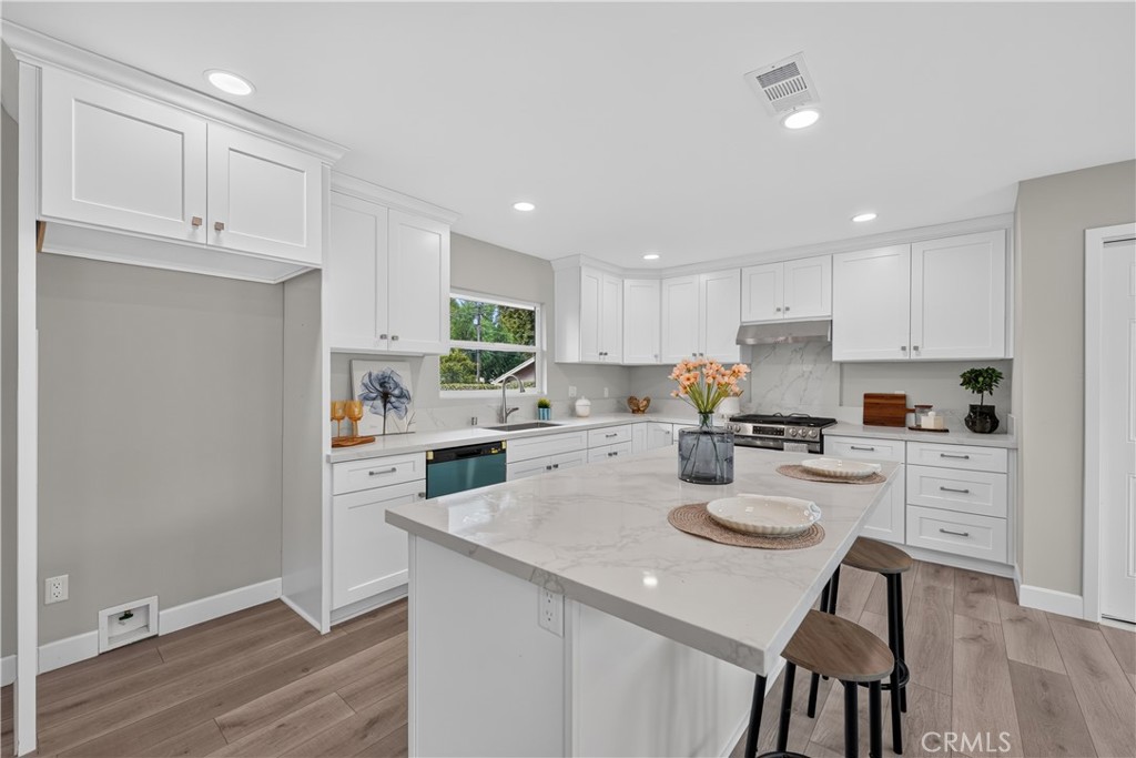 1022 W Francis, Ontario, CA 91762