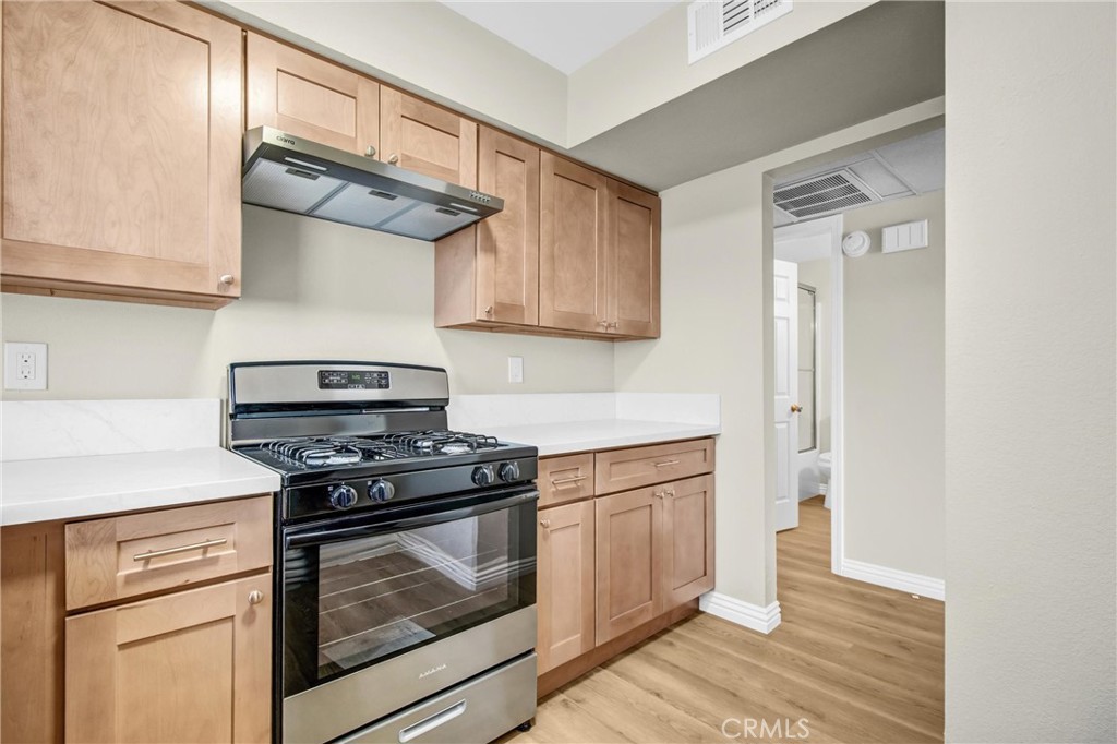 8221 Langdon Avenue, #207, Van Nuys, CA 91406