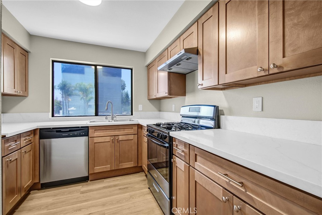 8221 Langdon Avenue, #207, Van Nuys, CA 91406