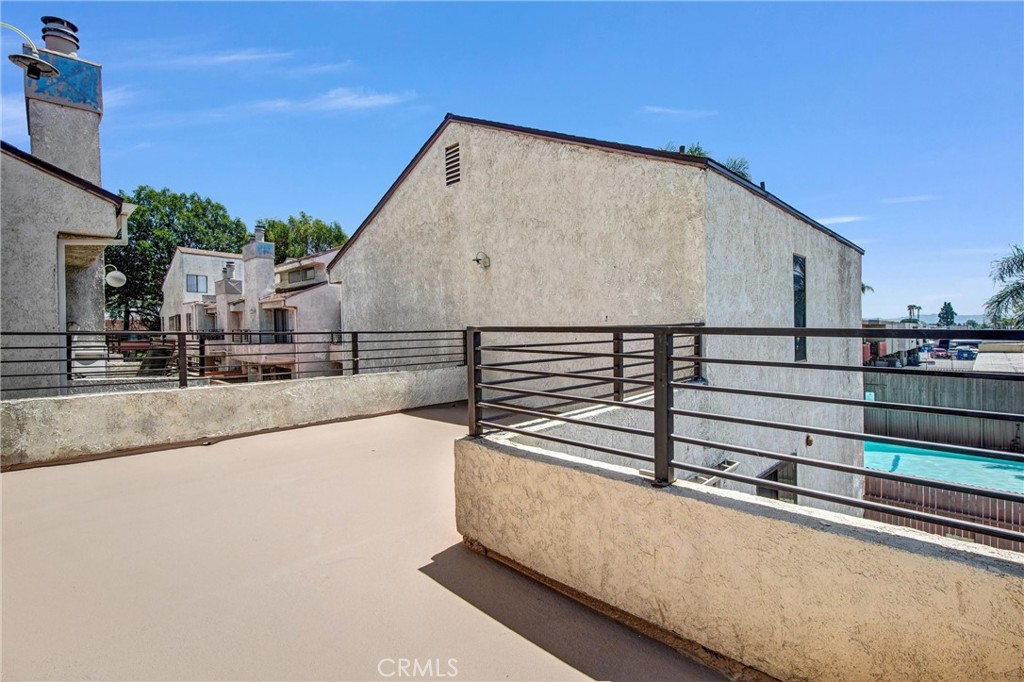 8221 Langdon Avenue, #207, Van Nuys, CA 91406