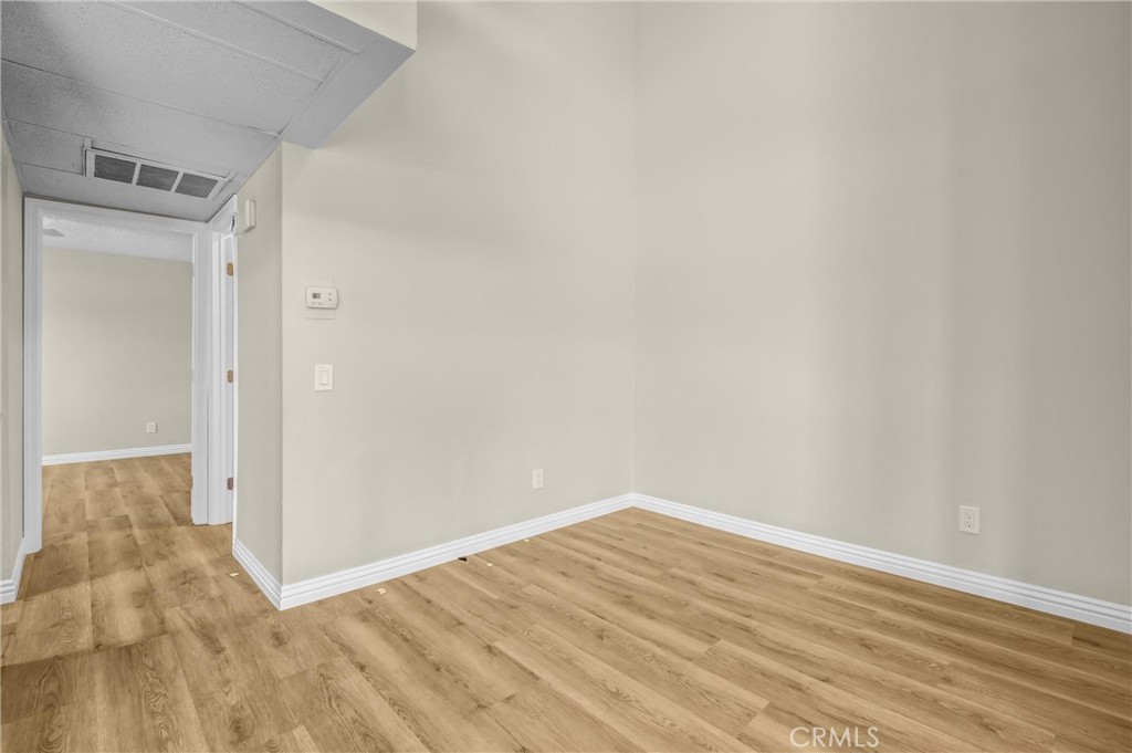 8221 Langdon Avenue, #207, Van Nuys, CA 91406