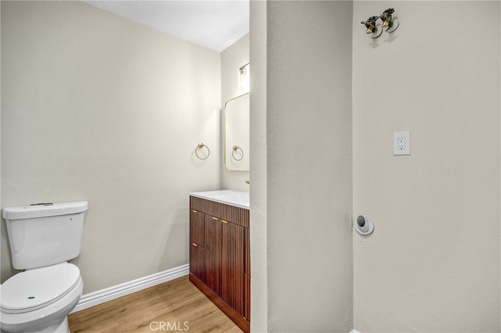 8221 Langdon Avenue, #207, Van Nuys, CA 91406