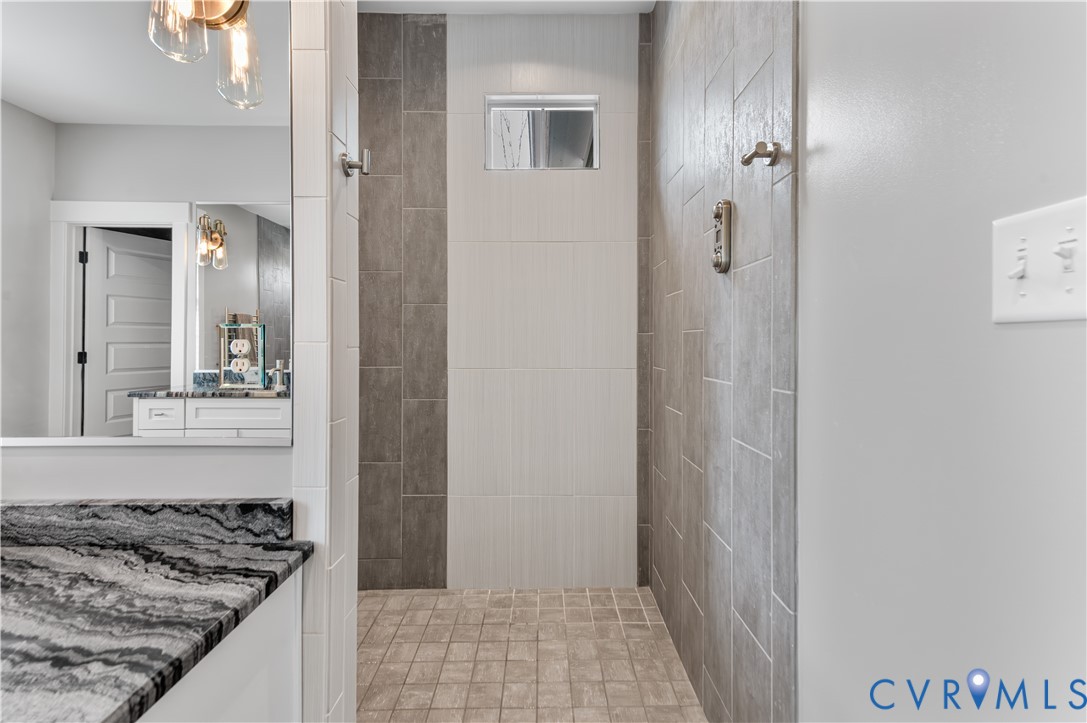16030 Drumone Road, Midlothian, VA 23112