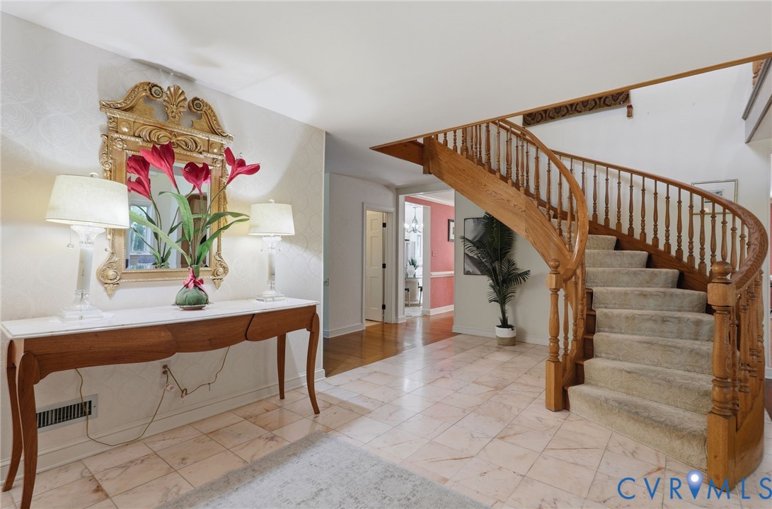 10 Welwyn Court, Collegiate School, Henrico, VA 23229 10 Welwyn Court, Collegiate School, Henrico, VA 23229