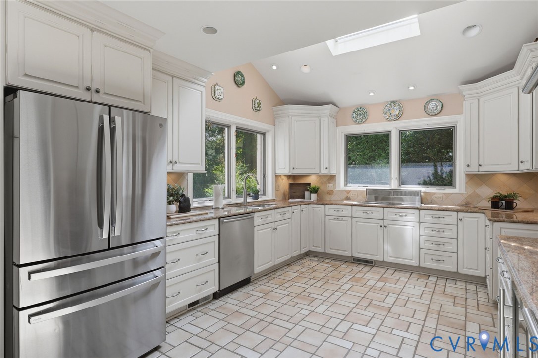 10 Welwyn Court, Collegiate School, Henrico, VA 23229
