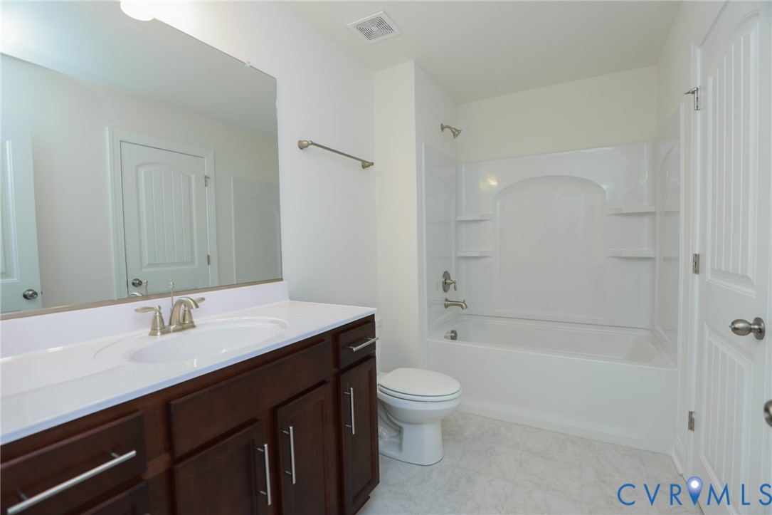 This home is under construction. The photo represents the plan, not the actual home. Design selections may vary.
