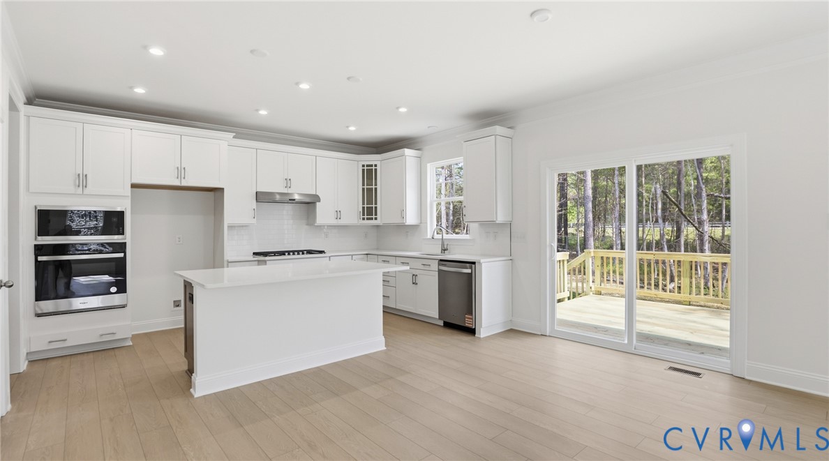 This home is under construction. The photo represents the plan, not the actual home. Design selections may vary.