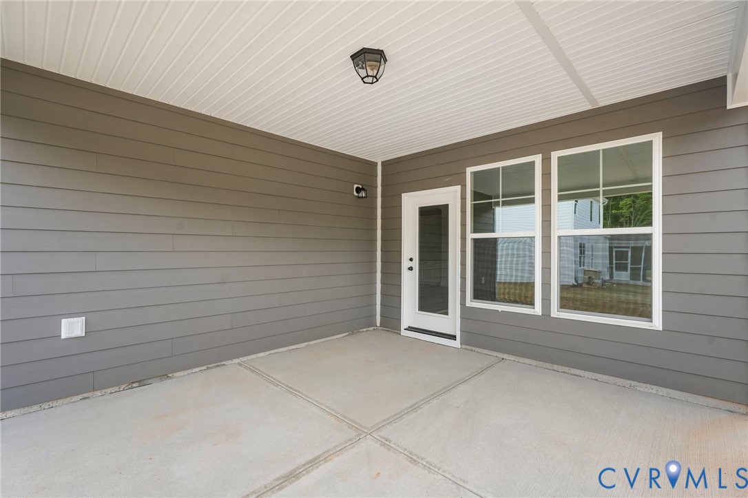 This home is to be built. The photo represents the plan, not the actual home. Design selections may vary.