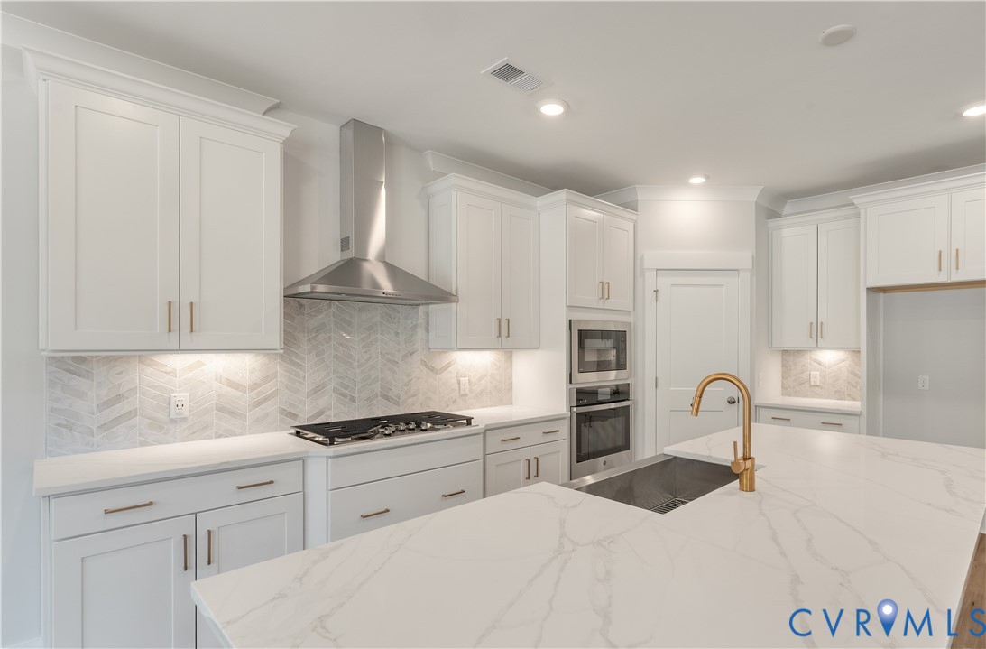 This home is to be built. The photo represents the plan, not the actual home. Designs has been selected.