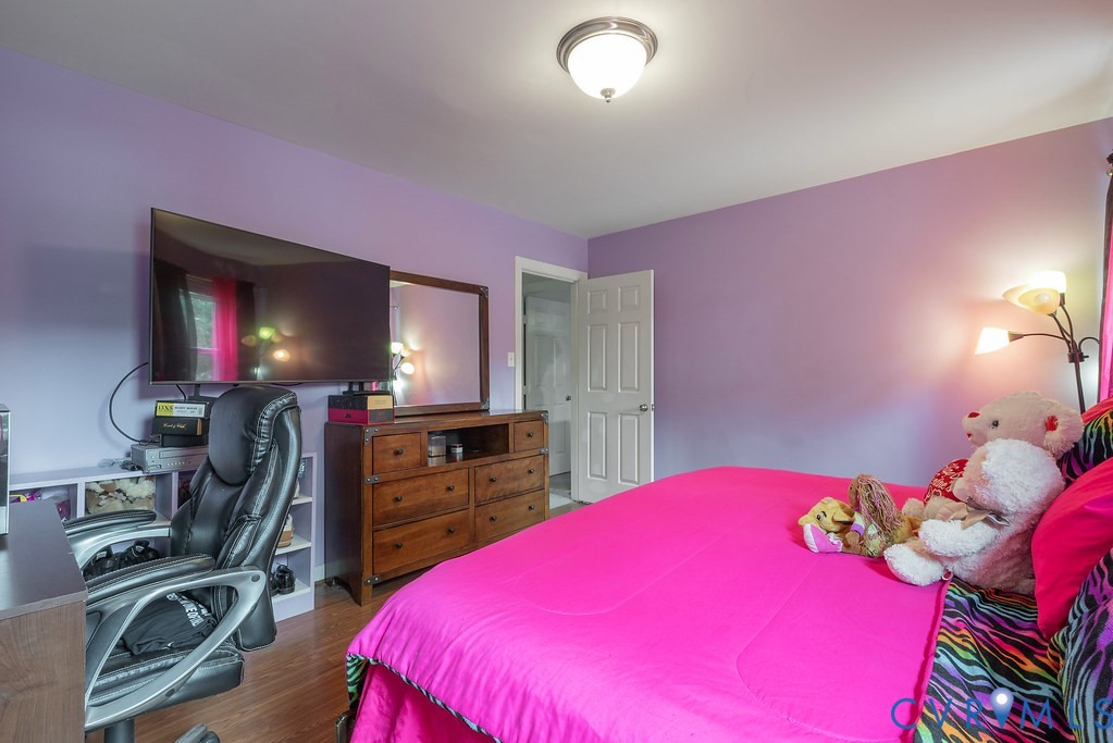 11709 Cliff Lawn Drive, Chester, VA 23831