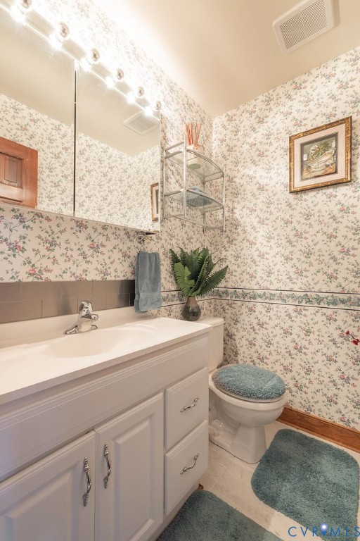 11709 Cliff Lawn Drive, Chester, VA 23831