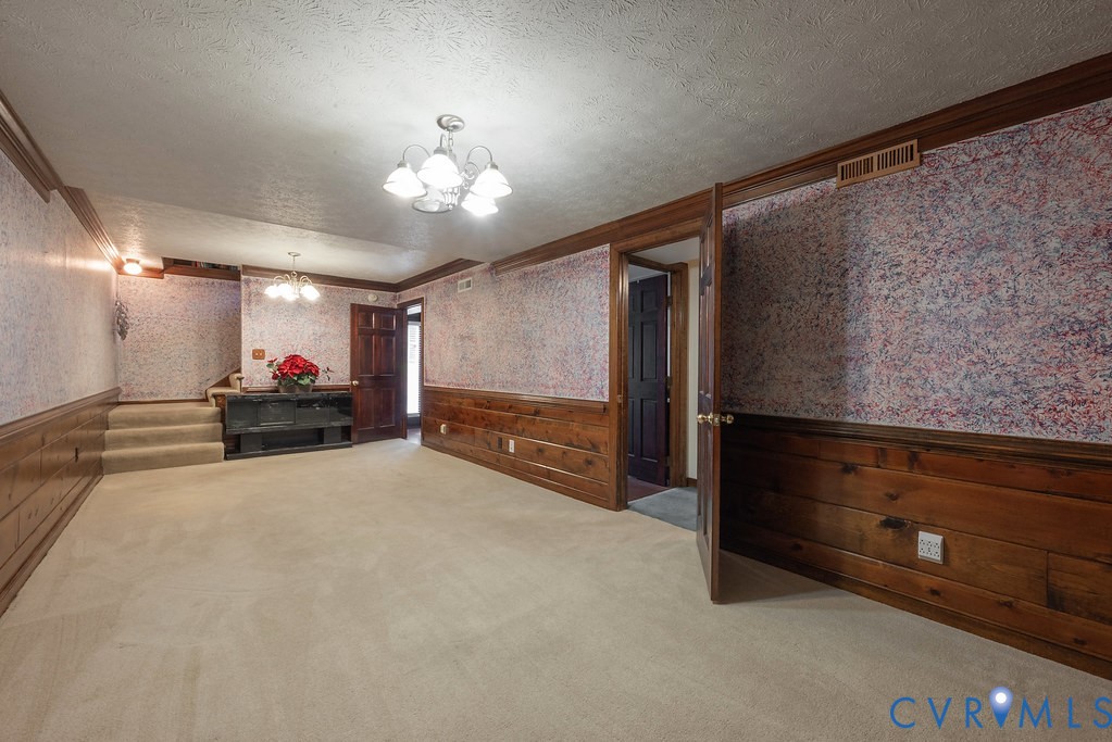 11709 Cliff Lawn Drive, Chester, VA 23831