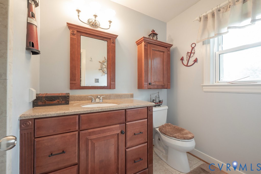 11709 Cliff Lawn Drive, Chester, VA 23831