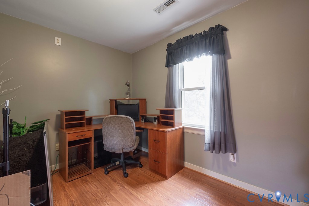 11709 Cliff Lawn Drive, Chester, VA 23831