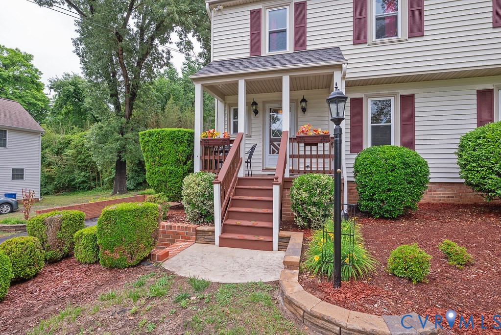 11709 Cliff Lawn Drive, Chester, VA 23831