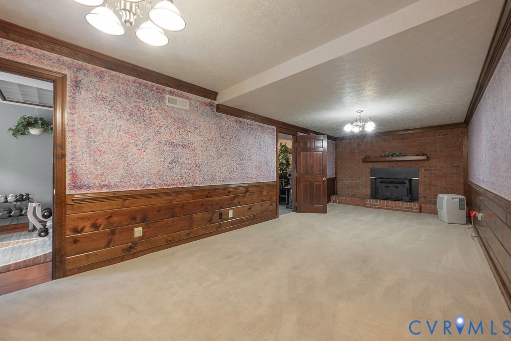 11709 Cliff Lawn Drive, Chester, VA 23831