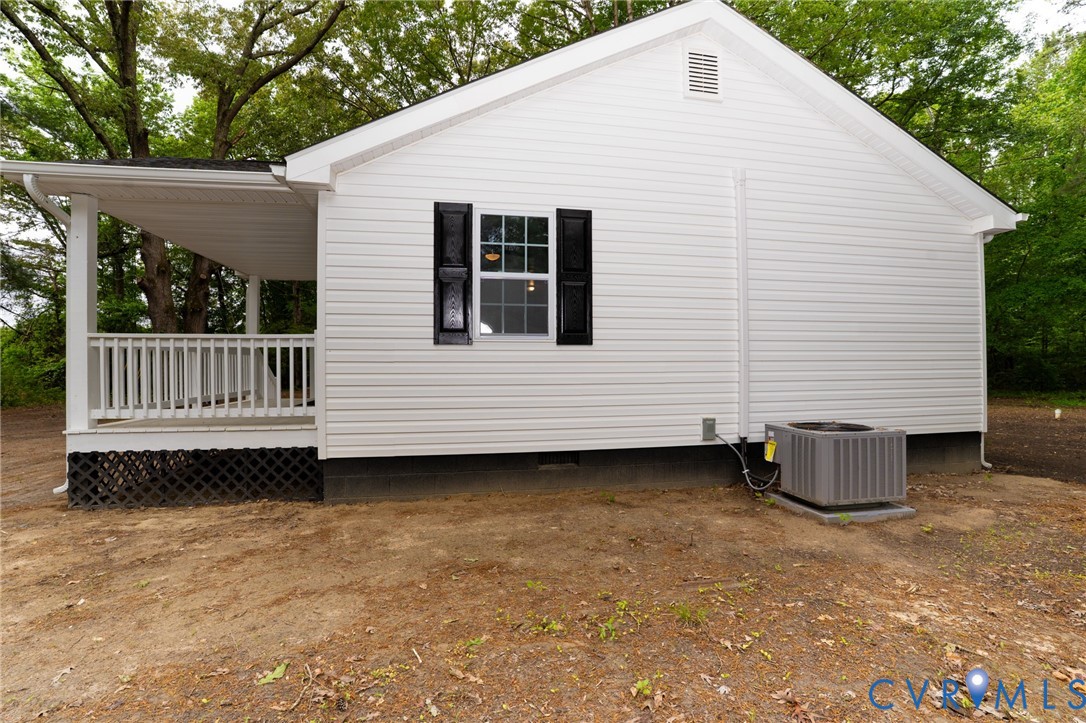 317 Wise Lane, West Point, VA 23110