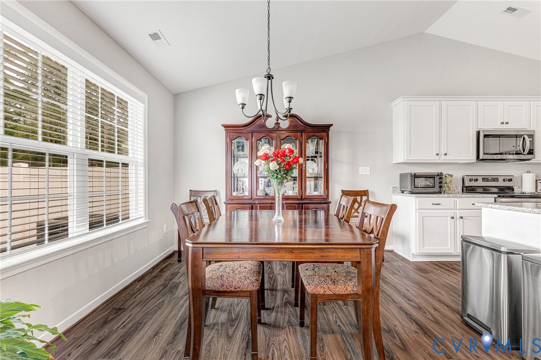 Eat-in  Dining Area