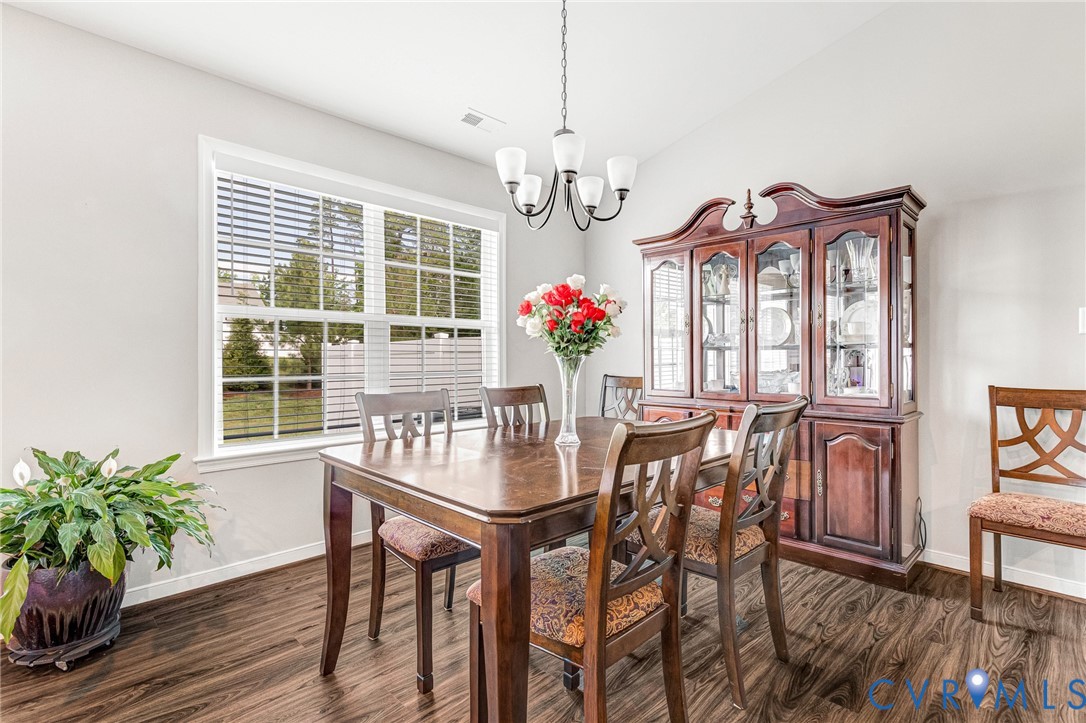 Eat-in  Dining Area