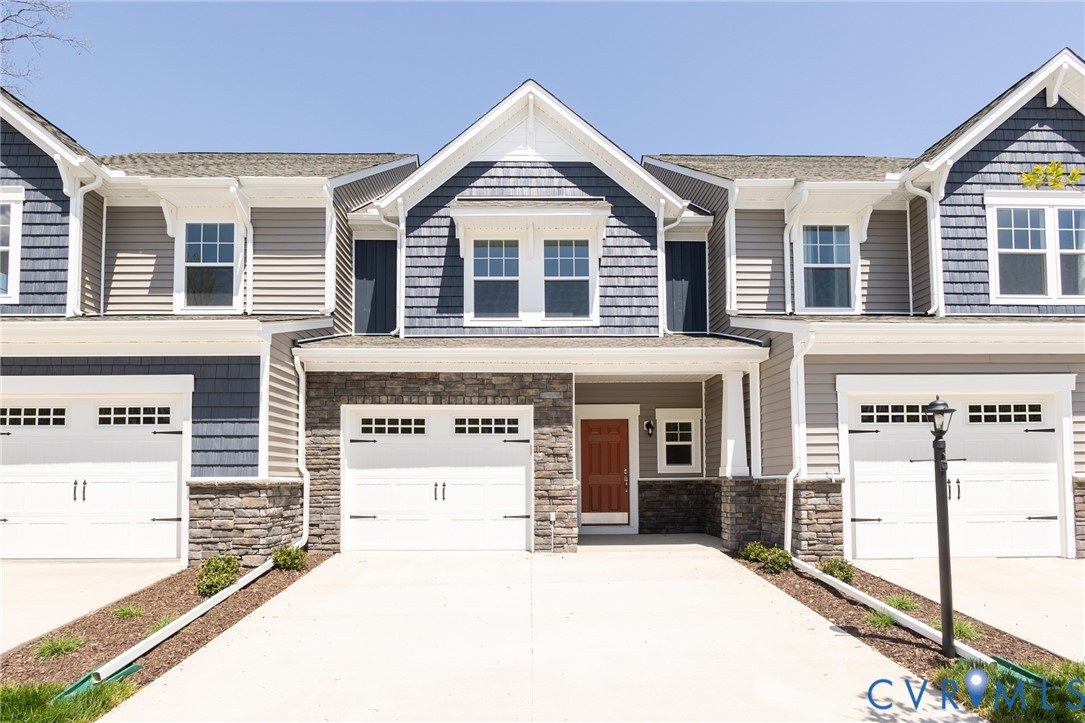 Waverly B - Townhome is under construction. Photos are from builder's library and shown as an example only (colors, features and options will vary).