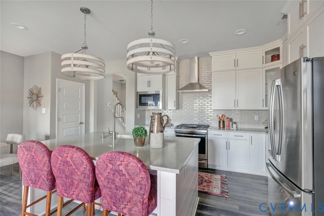 Waverly B - Townhome is under construction. Photos are from builder's library and shown as an example only (colors, features and options will vary).
