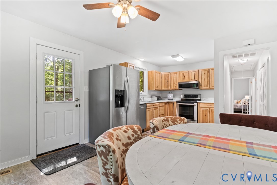 2448 Mountain View Road, Powhatan, VA 23139