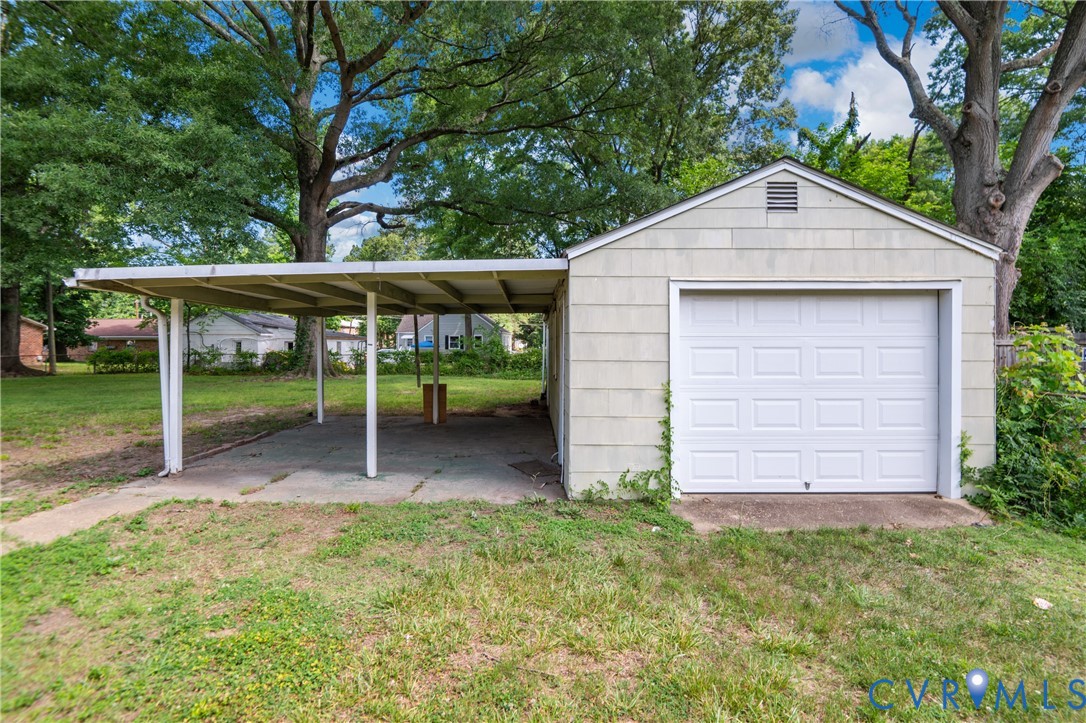 Detached garage and covered space