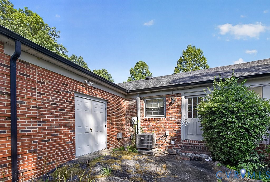 11701 Holly Hill Road, Chester, VA 23831