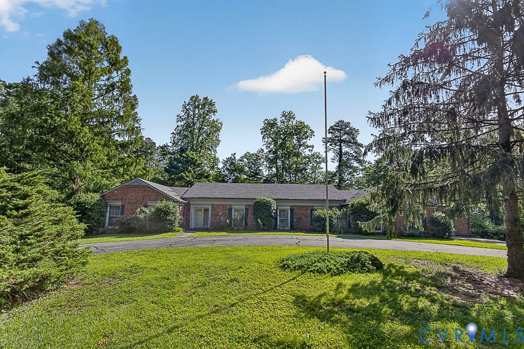 11701 Holly Hill Road, Chester, VA 23831