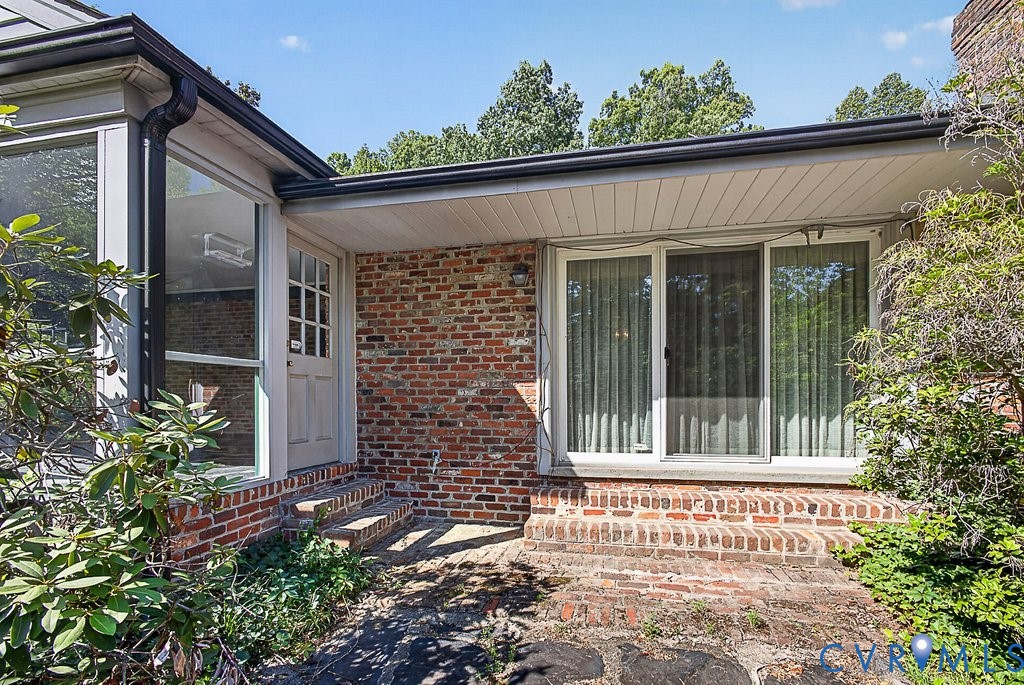 11701 Holly Hill Road, Chester, VA 23831