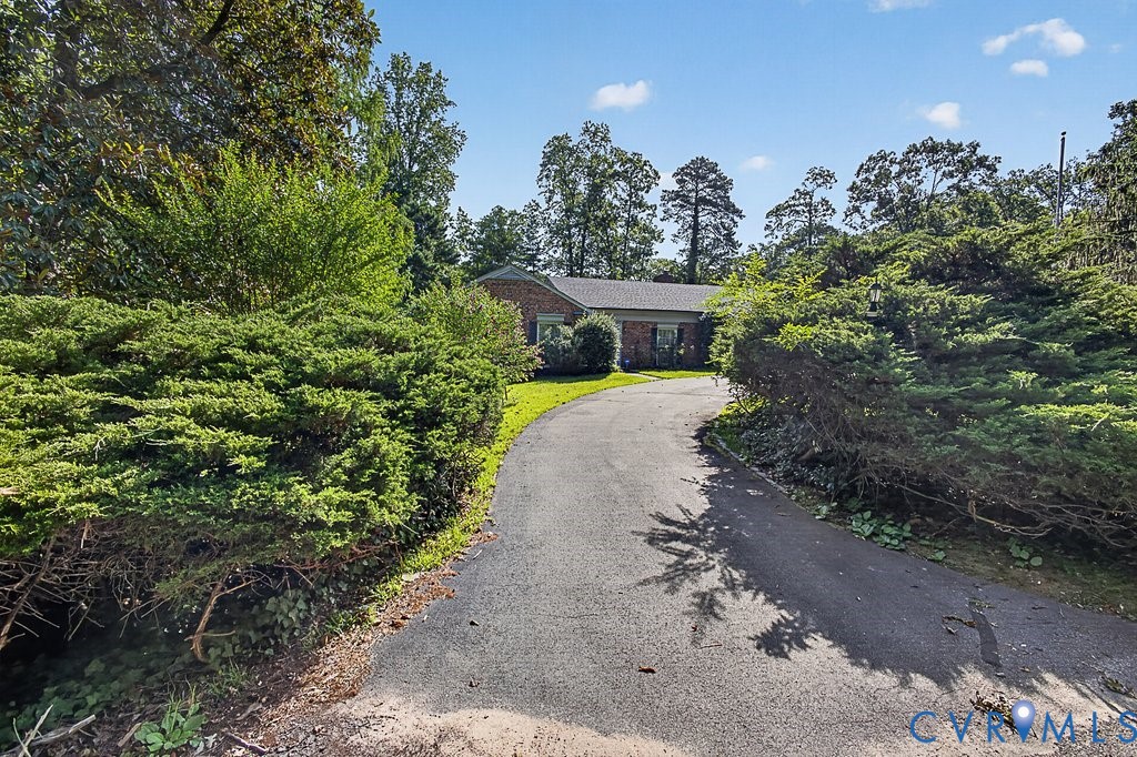 11701 Holly Hill Road, Chester, VA 23831