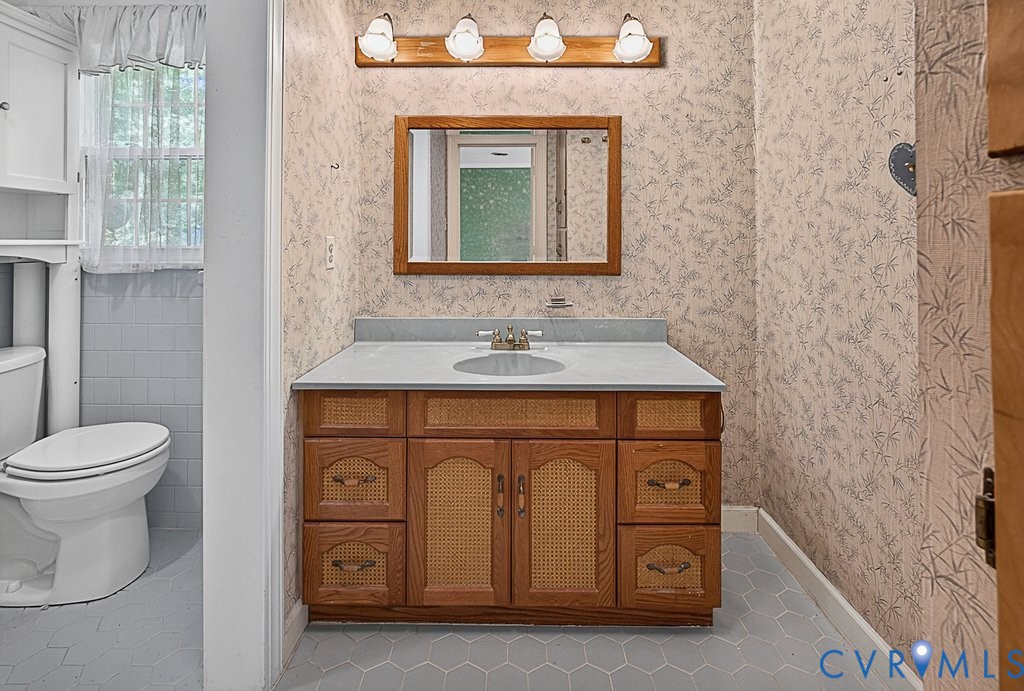 11701 Holly Hill Road, Chester, VA 23831