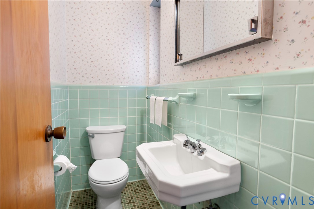 311 El Dorado Drive, Sleepy Hollow, Henrico, VA 23229