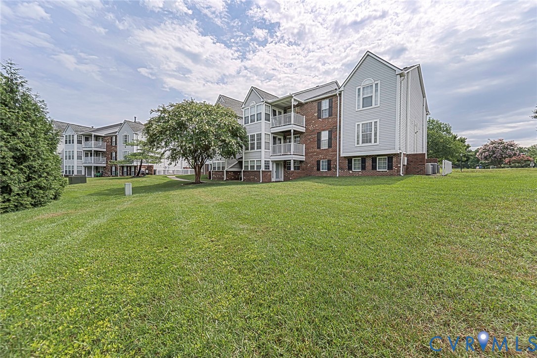 10211 Wolfe Manor Court, #11, Laurel Lakes, Glen Allen, VA 23060