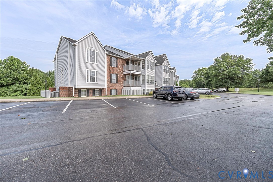 10211 Wolfe Manor Court, #11, Laurel Lakes, Glen Allen, VA 23060
