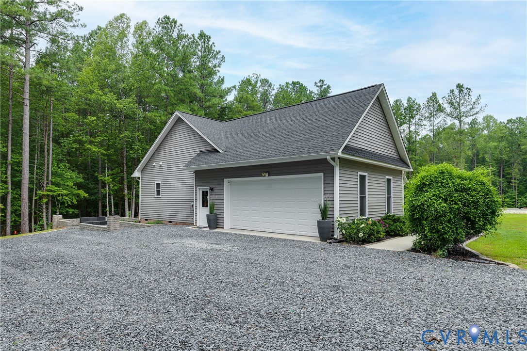 6113 Autumn Bluff Road, Powhatan, VA 23139