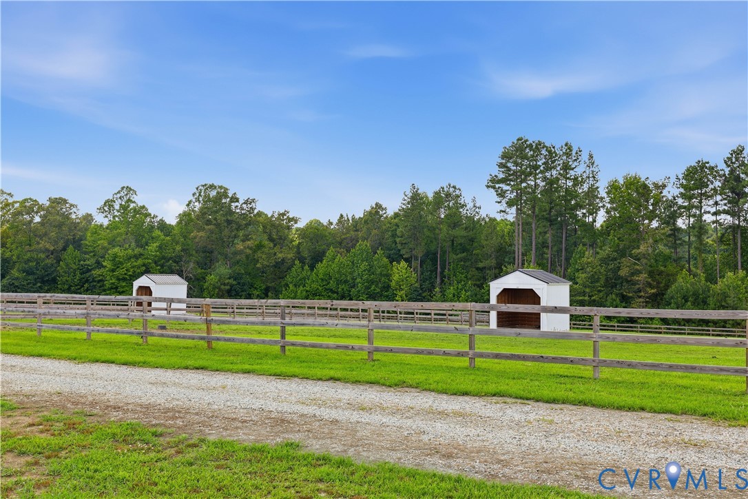 25181 W Soap Stone Rd, Amelia, VA 23083