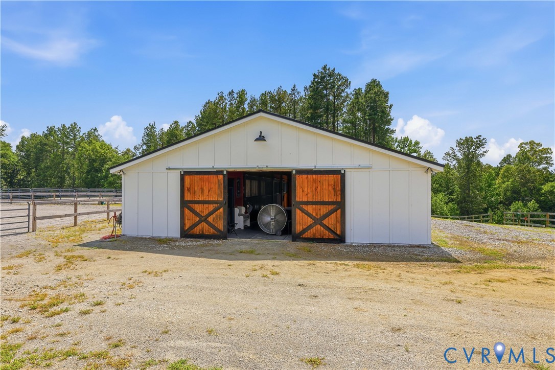 25181 W Soap Stone Rd, Amelia, VA 23083