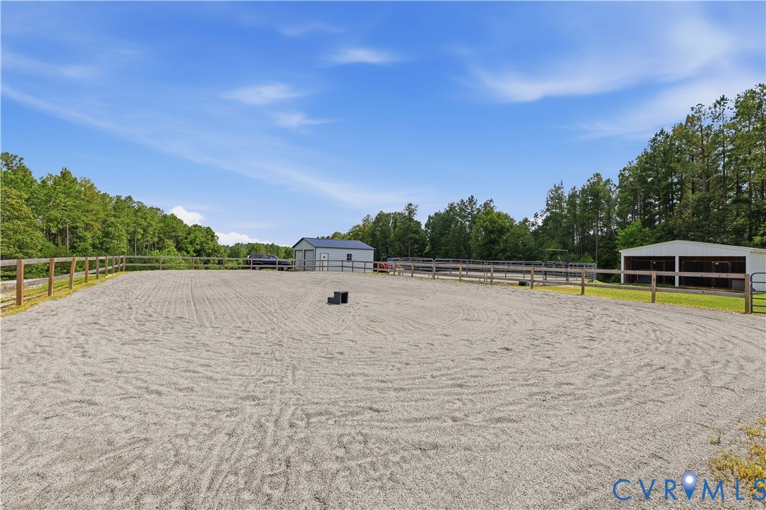 25181 W Soap Stone Rd, Amelia, VA 23083