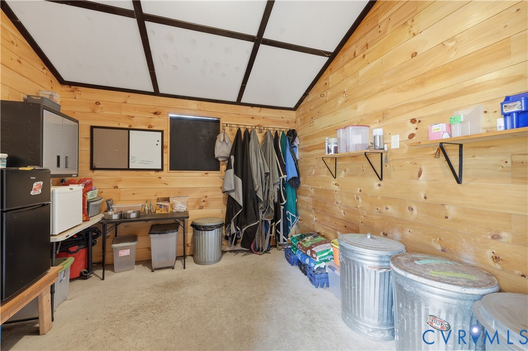 25181 W Soap Stone Rd, Amelia, VA 23083
