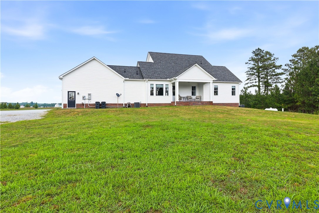 25181 W Soap Stone Rd, Amelia, VA 23083