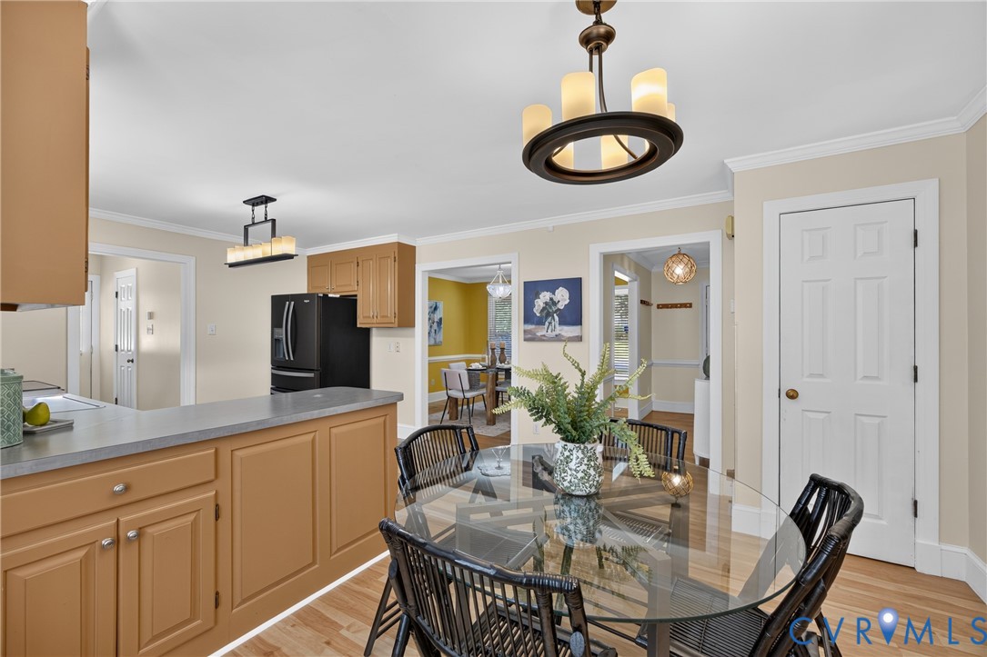 Wood-finish flooring with crown molding