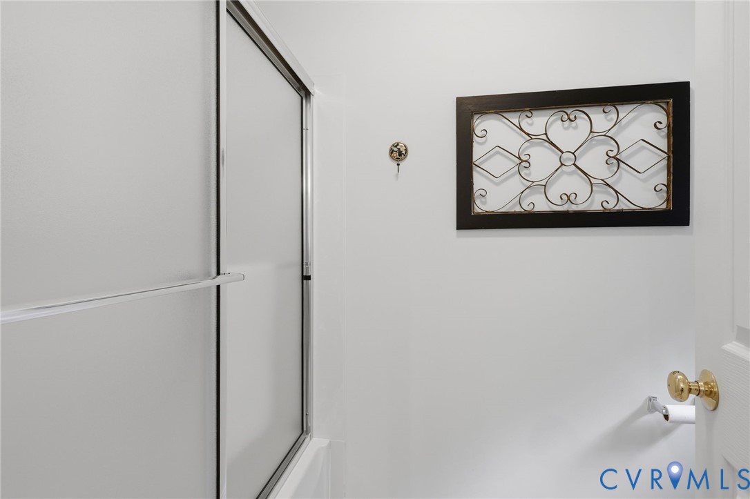 2nd Floor Hall Bath