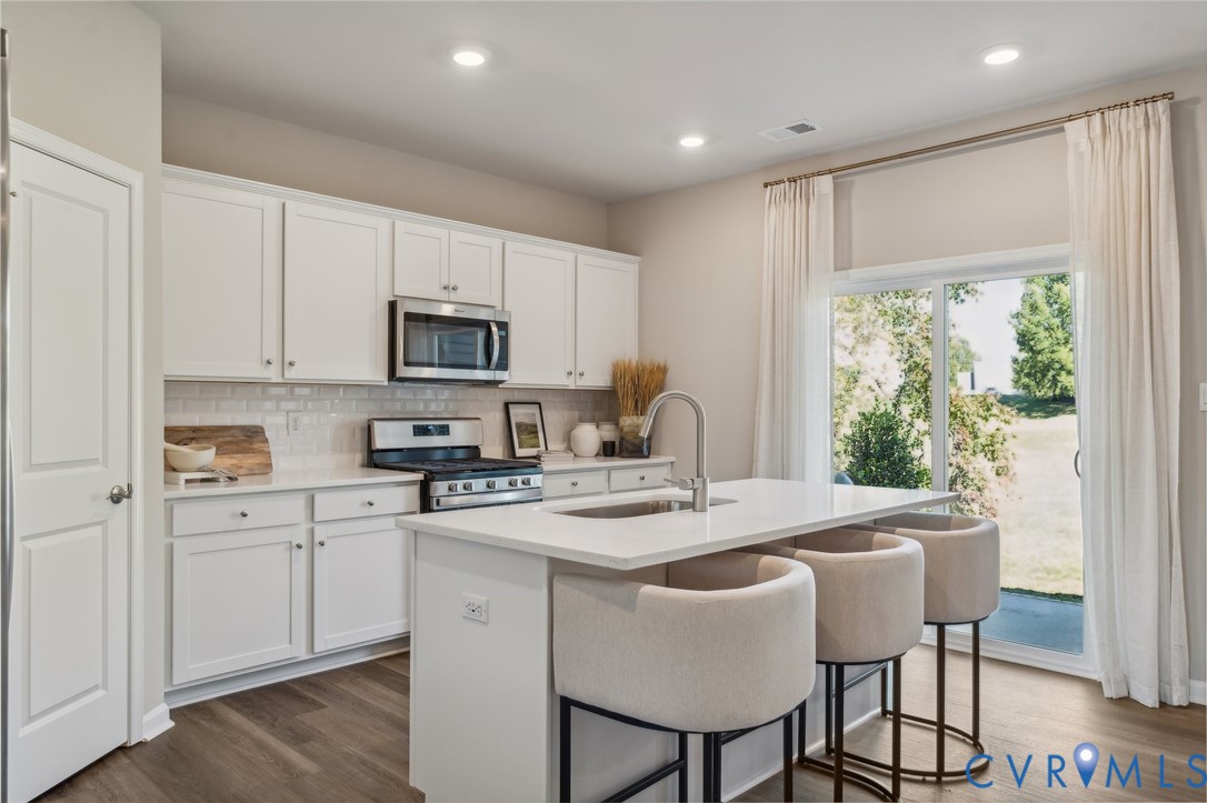 8670 Mile Post Terrace, Oak Crest, Mechanicsville, VA 23111