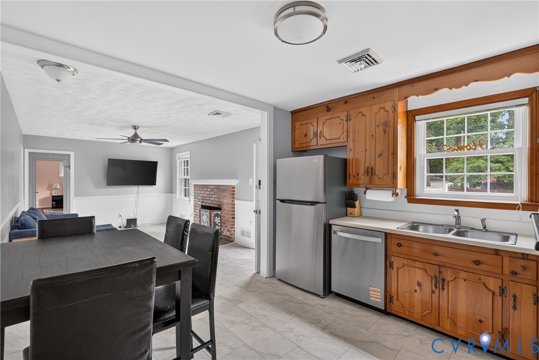 11041 W Huguenot Road, Bon Air, Richmond, VA 23235