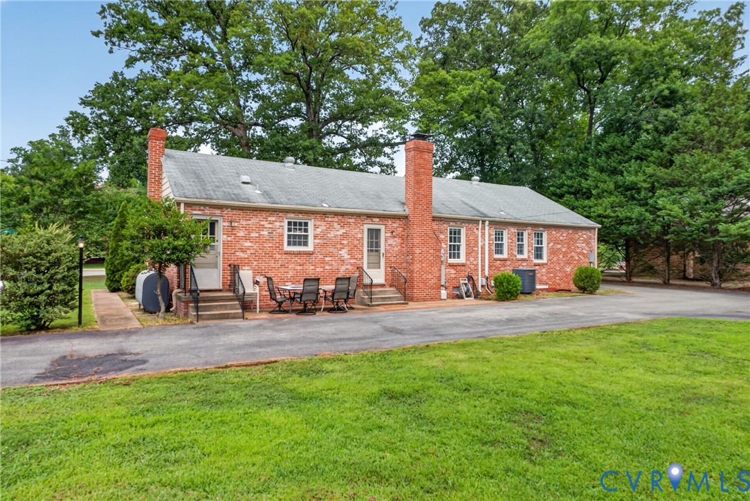 11041 W Huguenot Road, Bon Air, Richmond, VA 23235