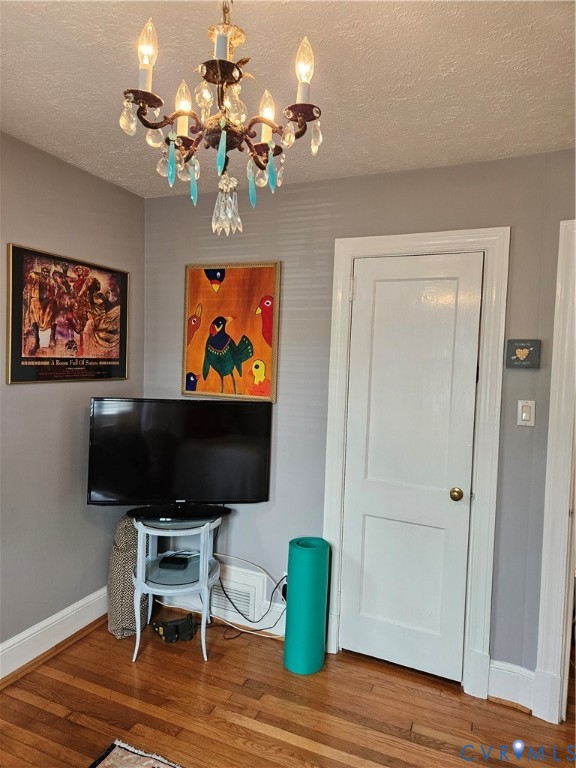 6717 Linbrook Drive, Henrico, VA 23228