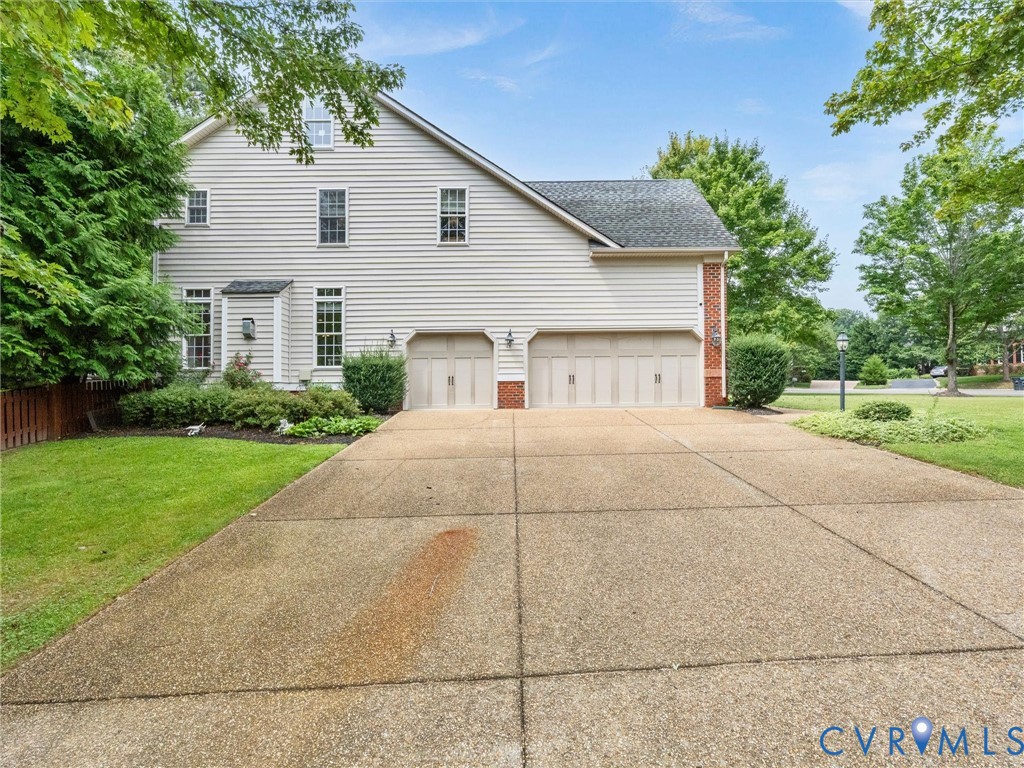 6100 Lilting Branch Way, Moseley, VA 23120