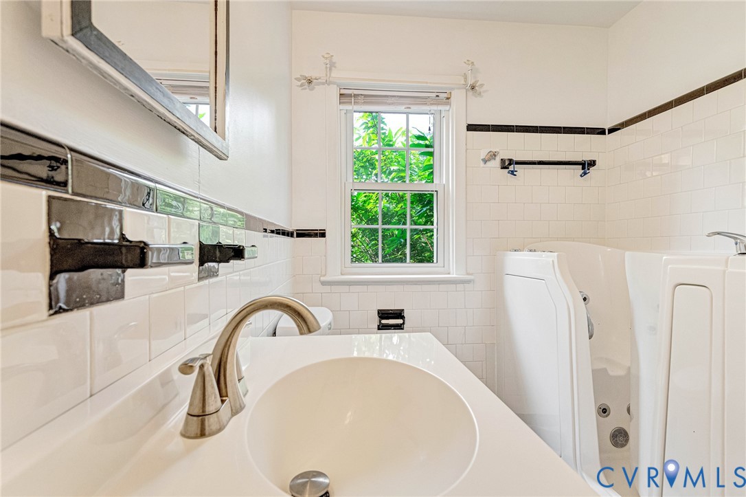 3801 Wakefield Road, Stratford Hills, Richmond, VA 23235